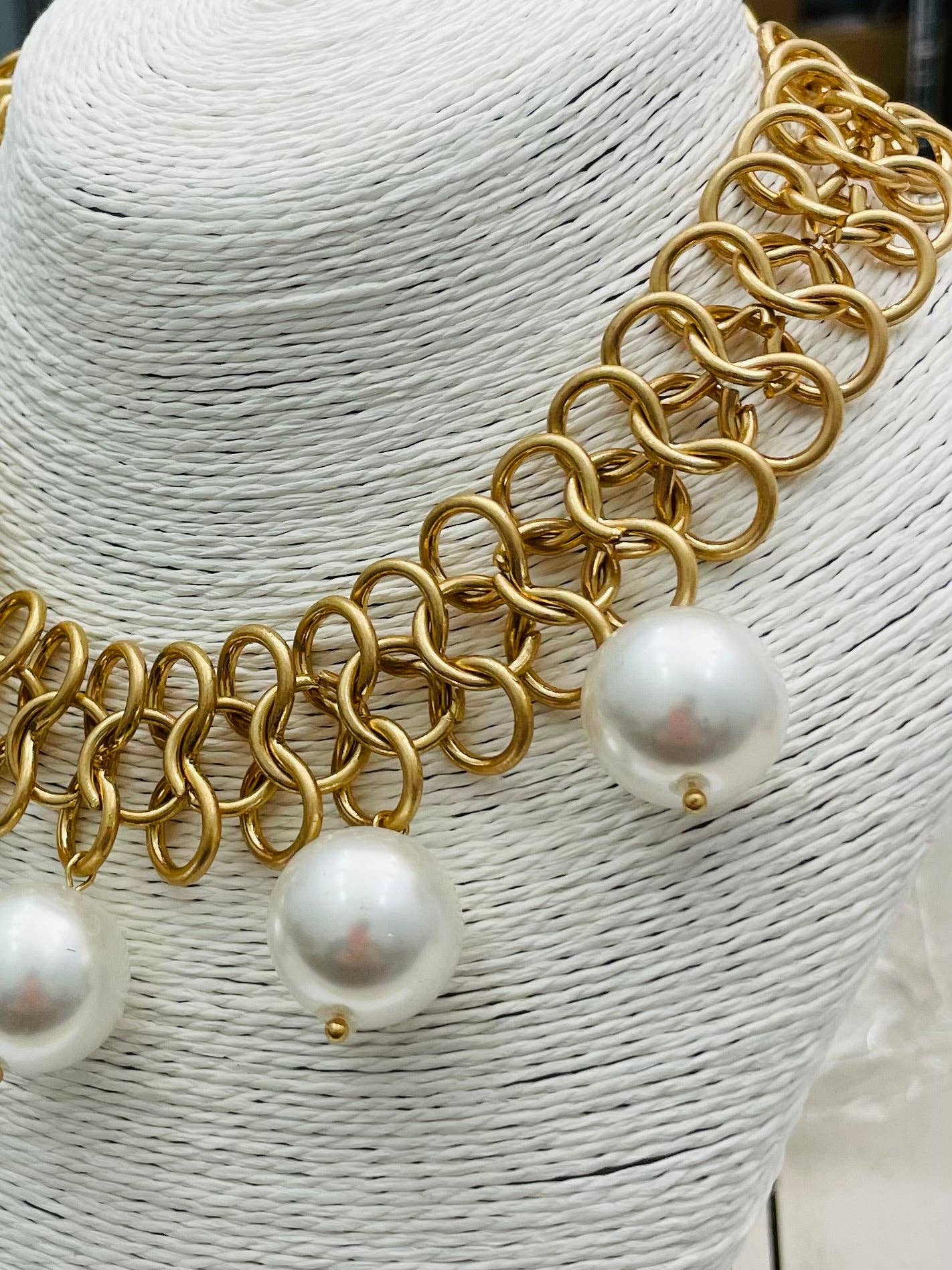 CHIC - Vintage Mesh-N-Pearl Collar (gold) BNK271