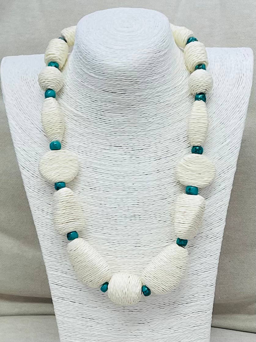 CHIC - Big Bauble Necklace (off-white) NK196