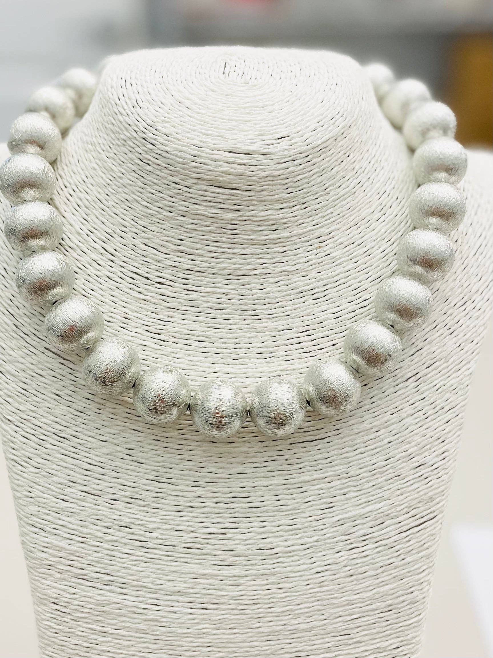 CHIC - BIG Ball Necklace (brushed silver)