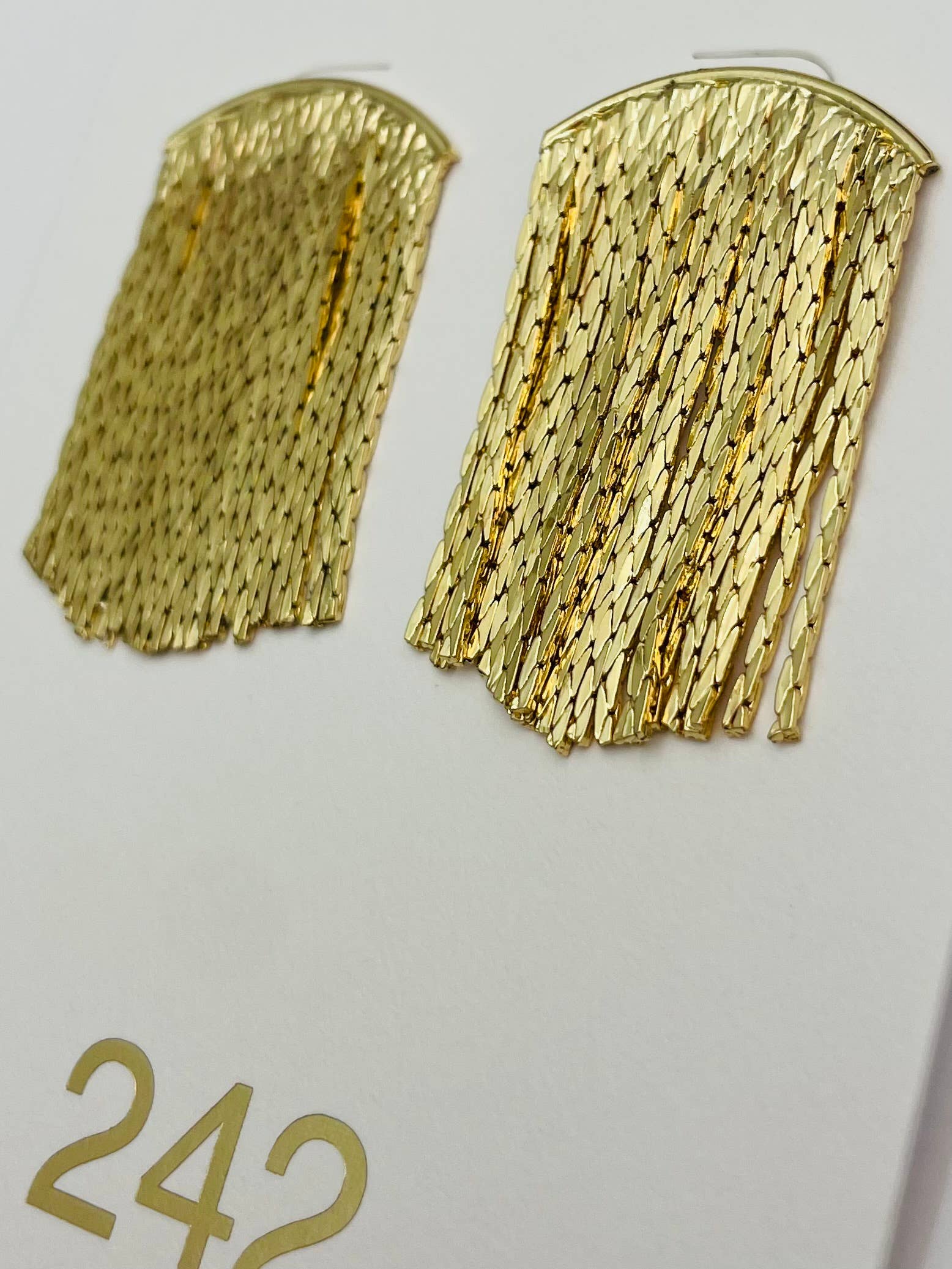 GOLDEN - Fringe (BER416)