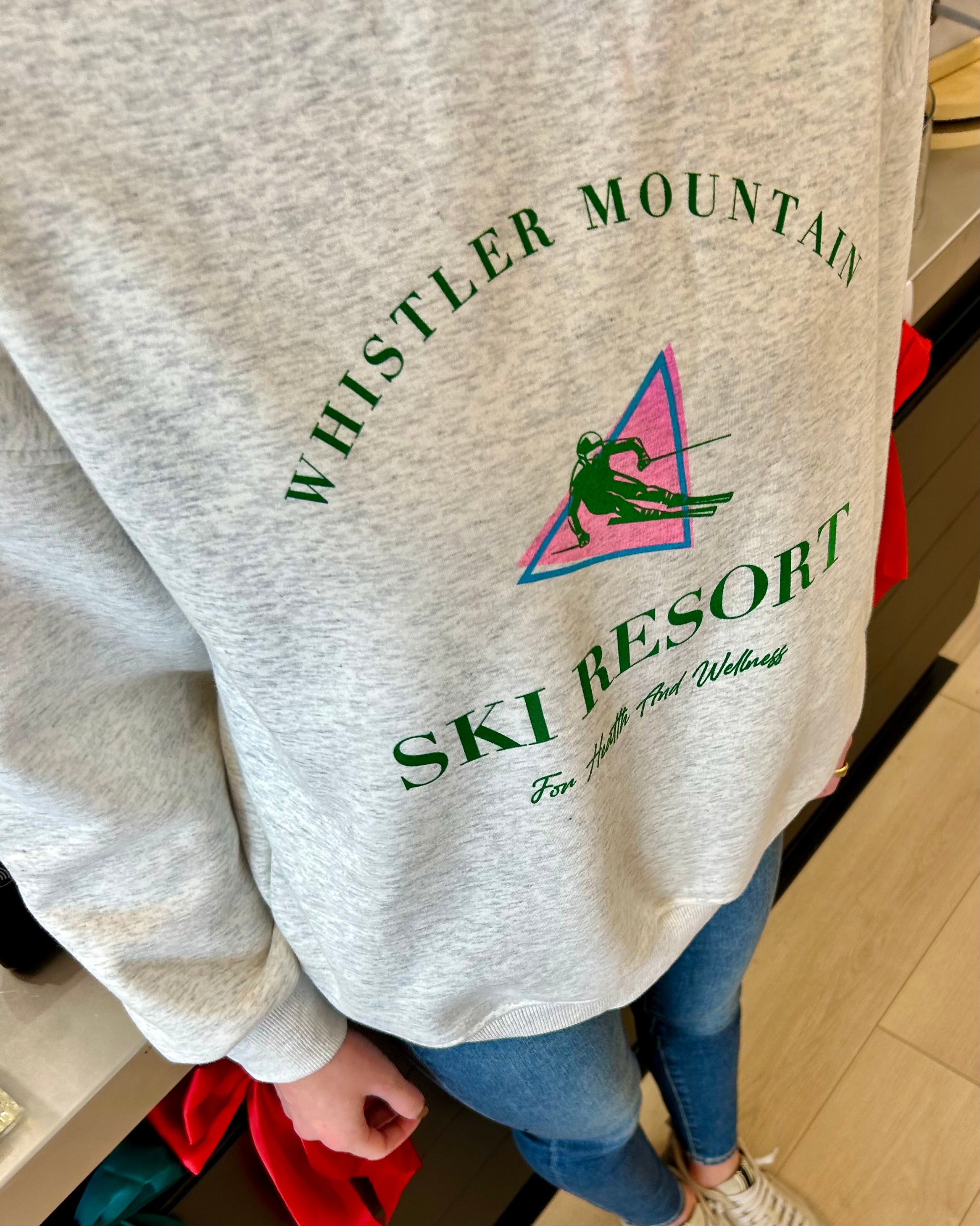 "SKI RESORT" Crew Neck