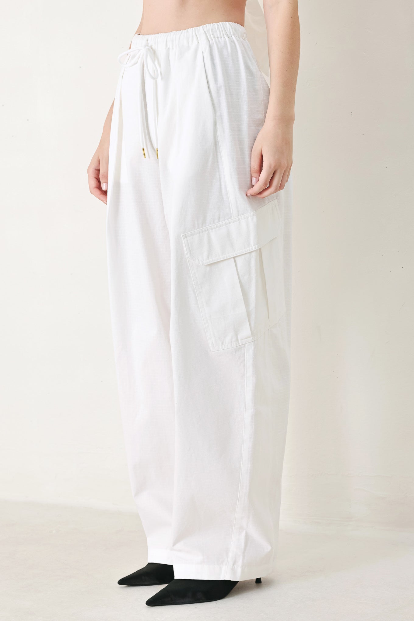 CRISP ESSENTIAL WOVEN BALLON PANTS