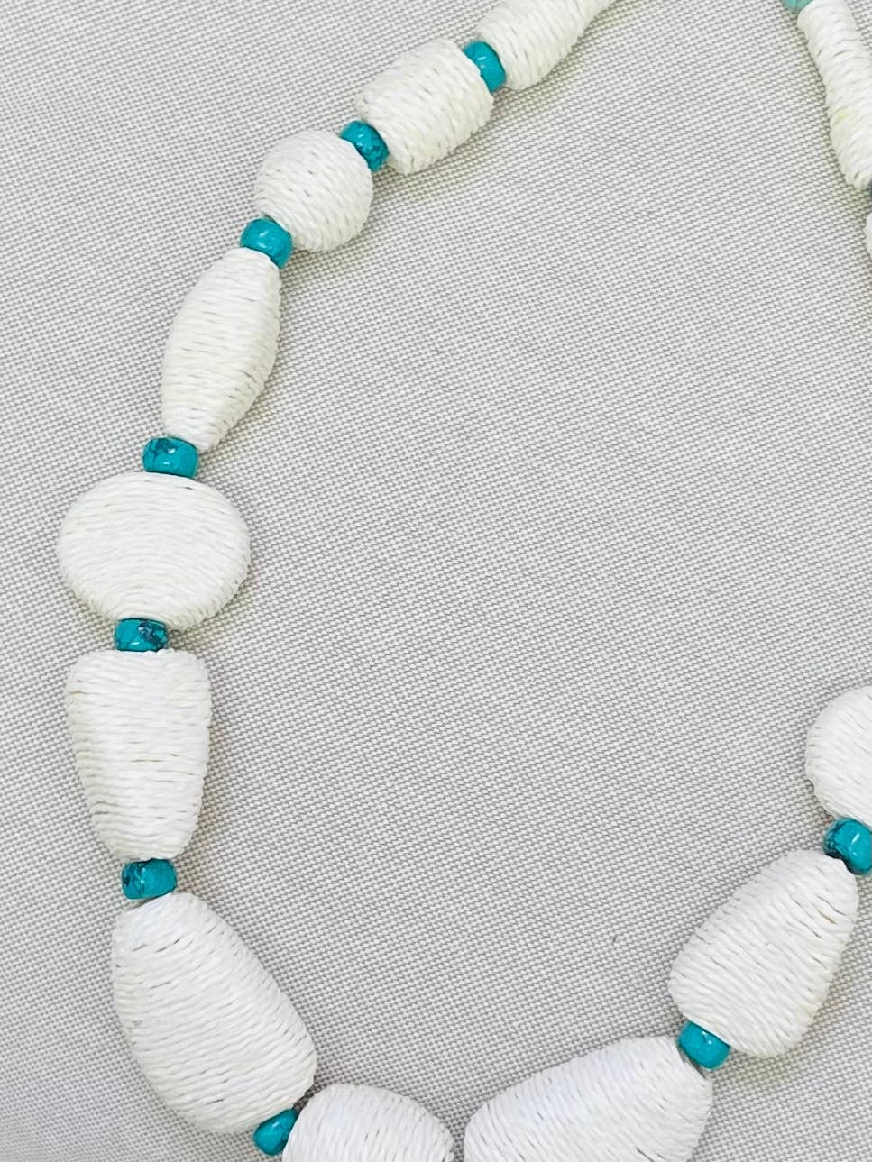 CHIC - Big Bauble Necklace (off-white) NK196